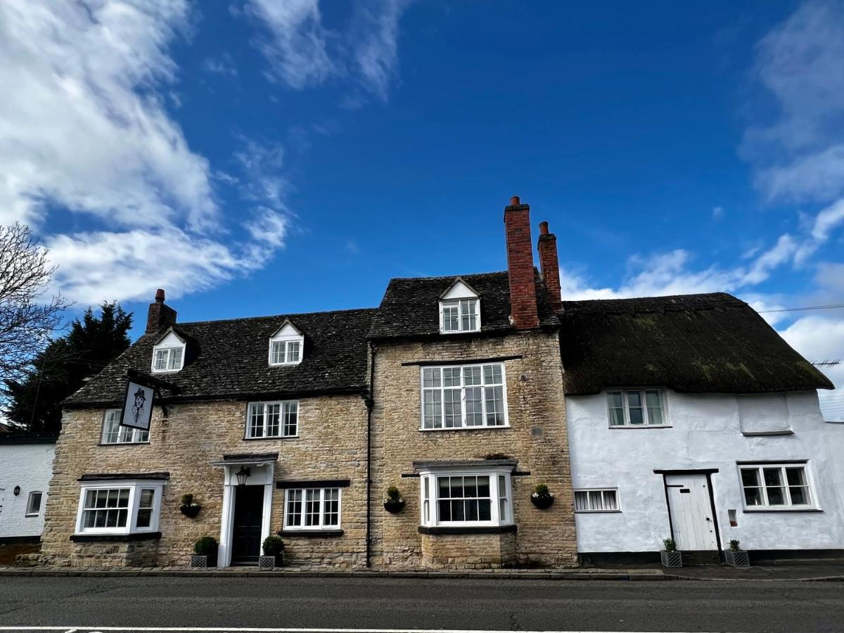 希普顿斯图尔 The Lion, Tredington酒店 外观 照片